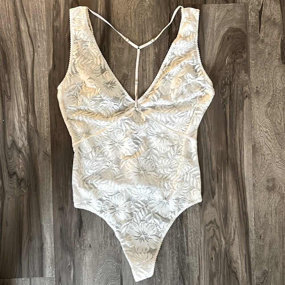 Victoria's Secret Cream Lace Lingerie
